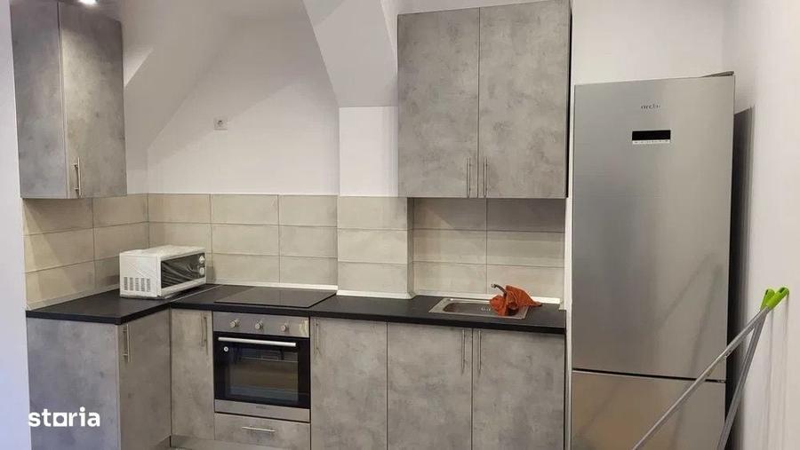 Apartament cu 2 camere decomandat în Universitate