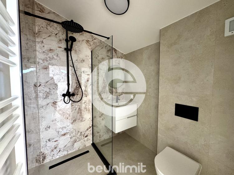 Penthouse cu 4 camere decomandat, mobilat în Cristian