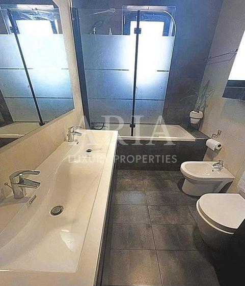 Penthouse cu 3 camere decomandat în Herăstrău
