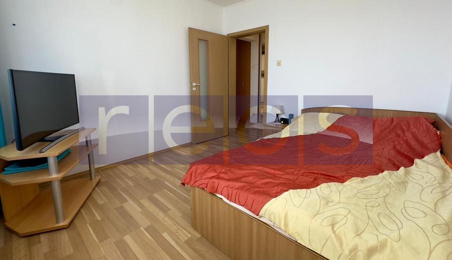 Apartament cu 3 camere semidecomandat, mobilat în Iancului