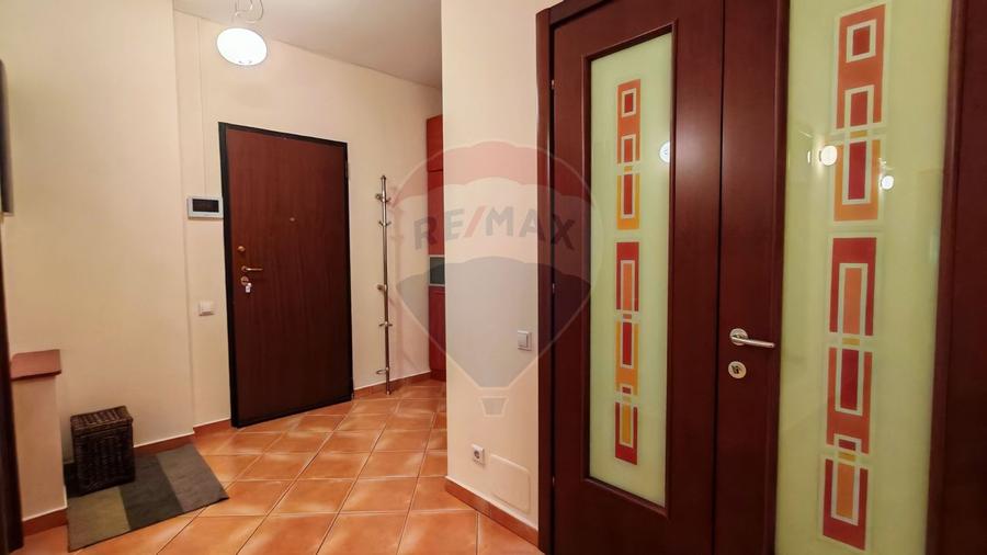 Apartament cu 3 camere decomandat, mobilat în Arcul de Triumf