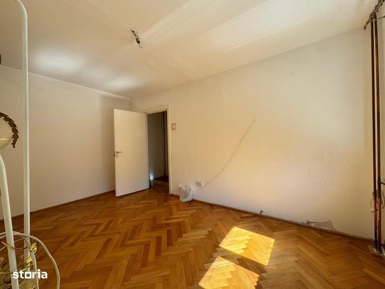 Apartament cu 3 camere în Spitalul Județean