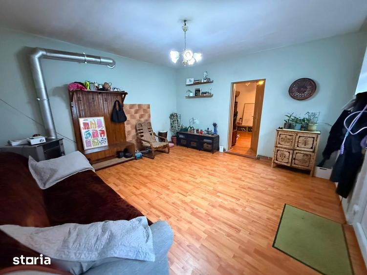 Casă cu 4 camere cu Teren 2000 Mp în Iara