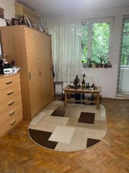 Apartament cu 2 camere semidecomandat în Pajura