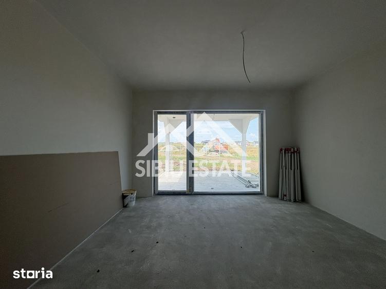 Casă cu 5 camere cu Teren 306 Mp în Central