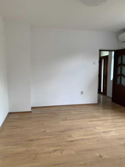 Casă cu 4 camere cu Teren 222 Mp în Central