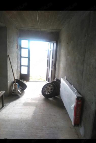 Casă cu Teren 1093 Mp în Central