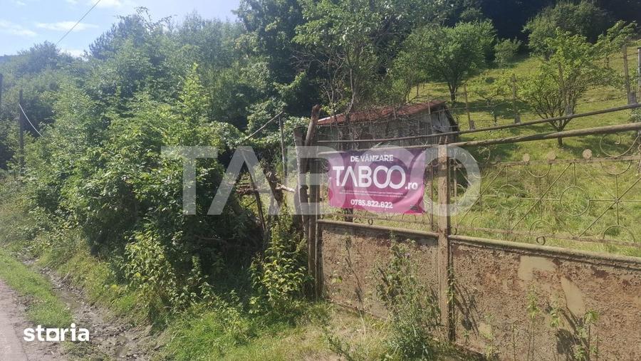 Teren de 2500 mp, în Poplaca
