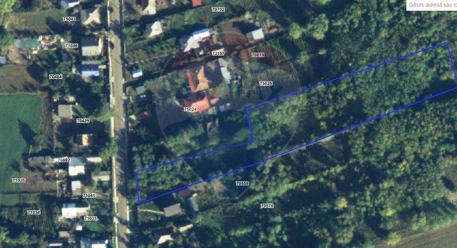 Teren agricol intravilan de 6890 mp, în Crasna