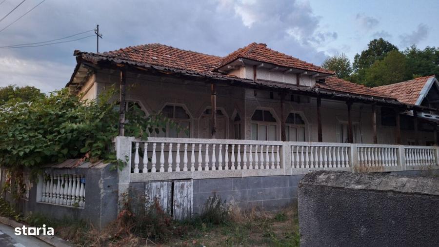 Spațiu comercial, de 169 mp, în Ștefănești