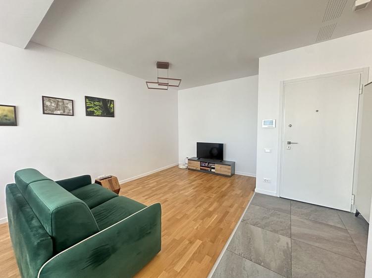 Apartament cu 2 camere semidecomandat, mobilat în Aviației