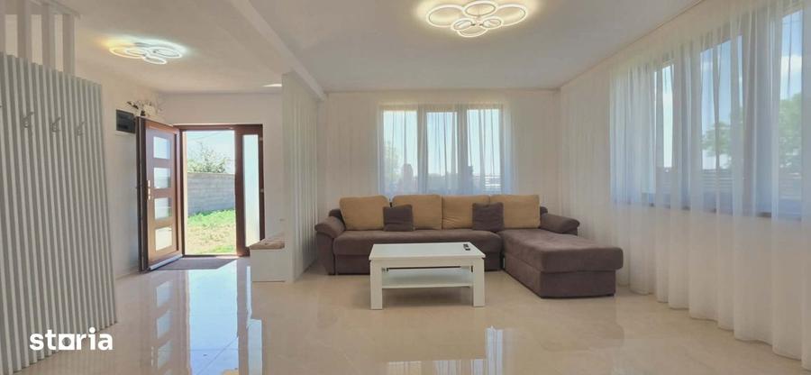 Casă cu 4 camere cu Teren 600 Mp în Lotus