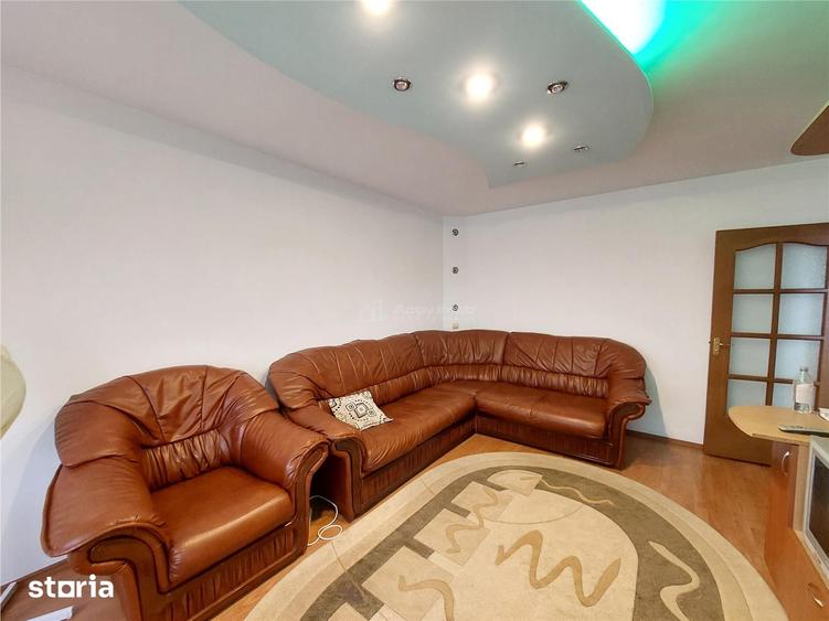 Apartament cu 3 camere decomandat în Dorobanți
