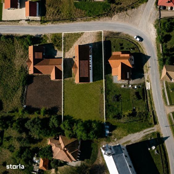 Casă cu 5 camere cu Teren 1000 Mp în Aiton