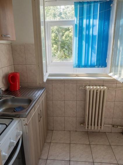Garsonieră decomandată în Sud