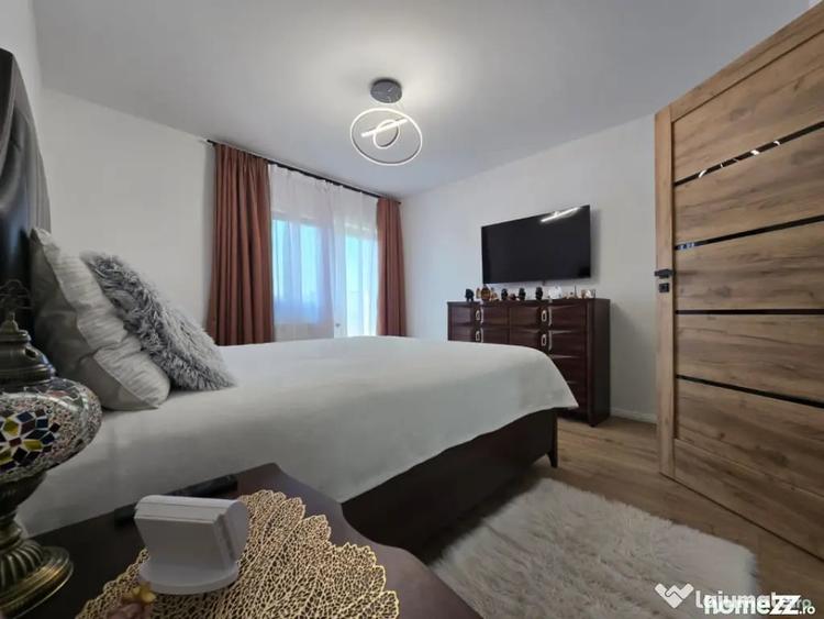 Casă cu 4 camere cu Teren 241 Mp în CET