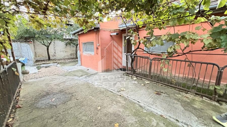 Casa individuala cu 2 camere, 2 fronturi, toate utilitati... - 4