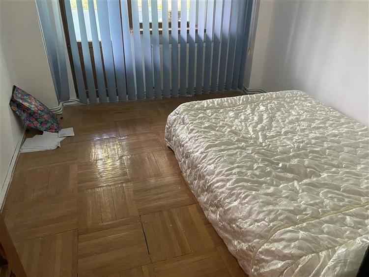 Apartament cu 4 camere decomandat, mobilat în Ultracentral