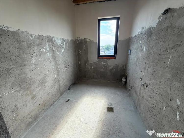 Casă cu 4 camere cu Teren 250 Mp în Vânători