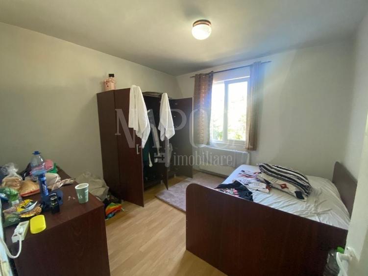 Casă individuală cu 8 camere cu Canalizare în Iris