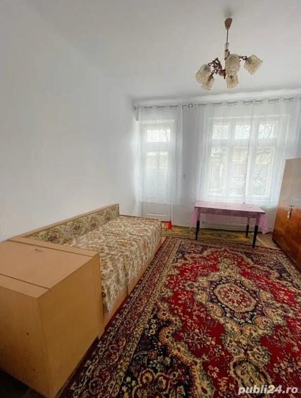 Casă cu 3 camere în Central