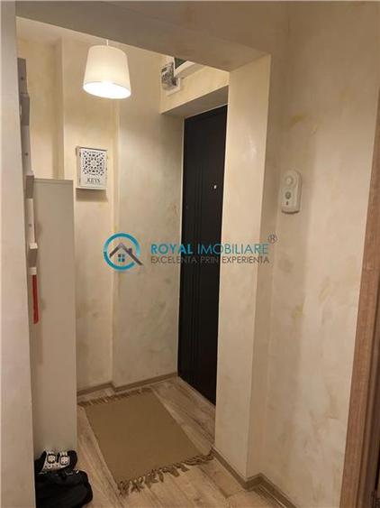 Apartament cu 2 camere decomandat în B-dul București