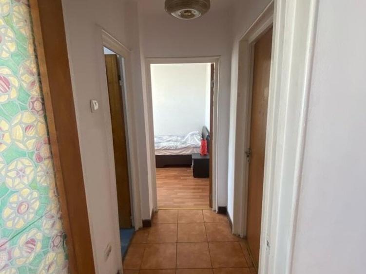 Apartament cu 3 camere decomandat în Colentina
