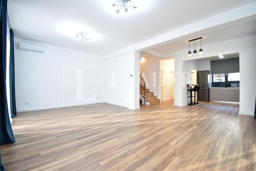 Duplex cu 5 camere cu Teren 250 Mp în Central
