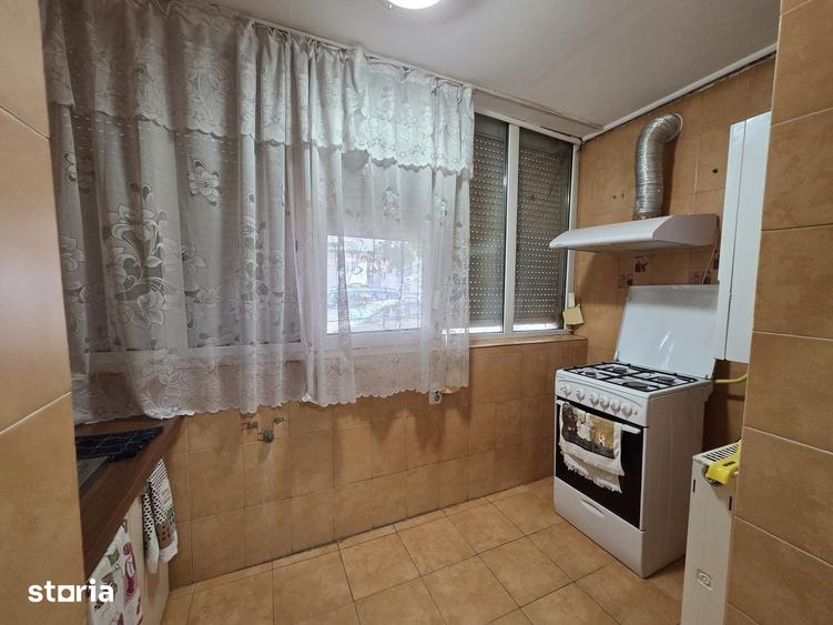 Apartament cu 4 camere decomandat în Ultracentral