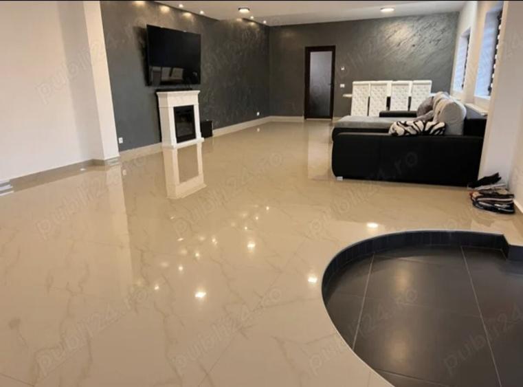 Casă cu 4 camere decomandat în Vidra