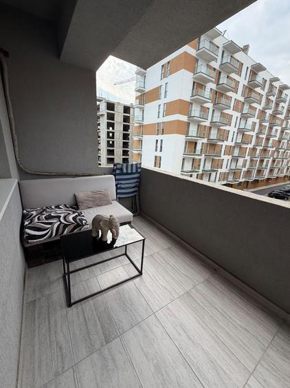 Apartament cu 2 camere decomandat în Apărătorii Patriei