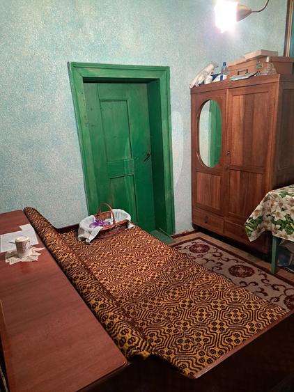 Casă cu 4 camere cu Teren 2500 Mp în Nicolae Bălcescu
