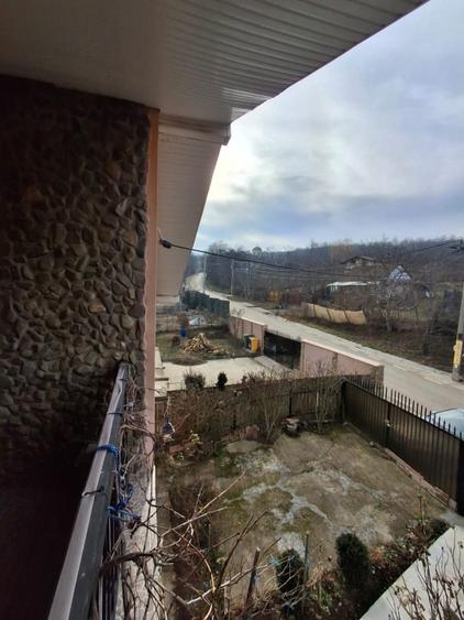 Casă individuală cu 6 camere cu Canalizare în Tomești