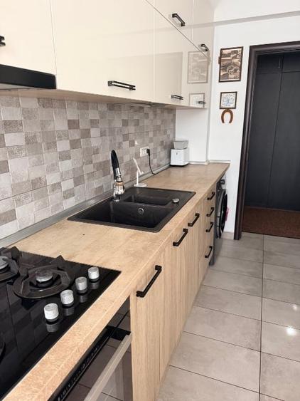 Apartament cu 3 camere decomandat, mobilat în Fundeni