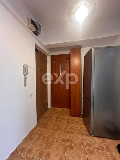 Apartament cu 3 camere semidecomandat, mobilat în Cișmigiu
