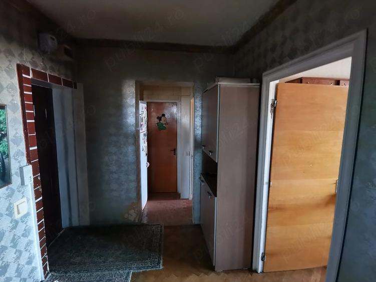 Apartament cu 4 camere decomandat în Morarilor