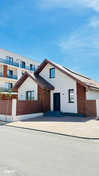 Casă cu 4 camere cu Teren 295 Mp în Central