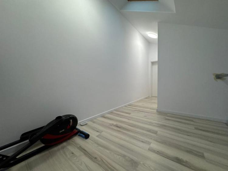 Apartament cu 3 camere decomandat, mobilat în Giroc