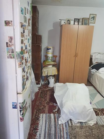 Casă cu 2 camere cu Teren 1734 Mp în Central