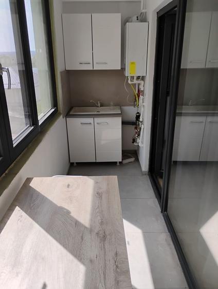 Inchiriez garsoniera zona 1 mai 300 euro - 5
