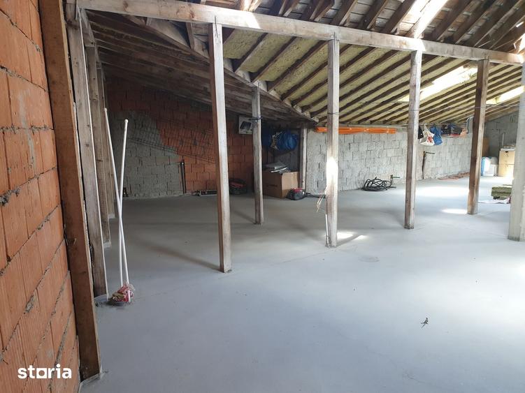 Casă cu 6 camere cu Teren 719 Mp în Ghencea