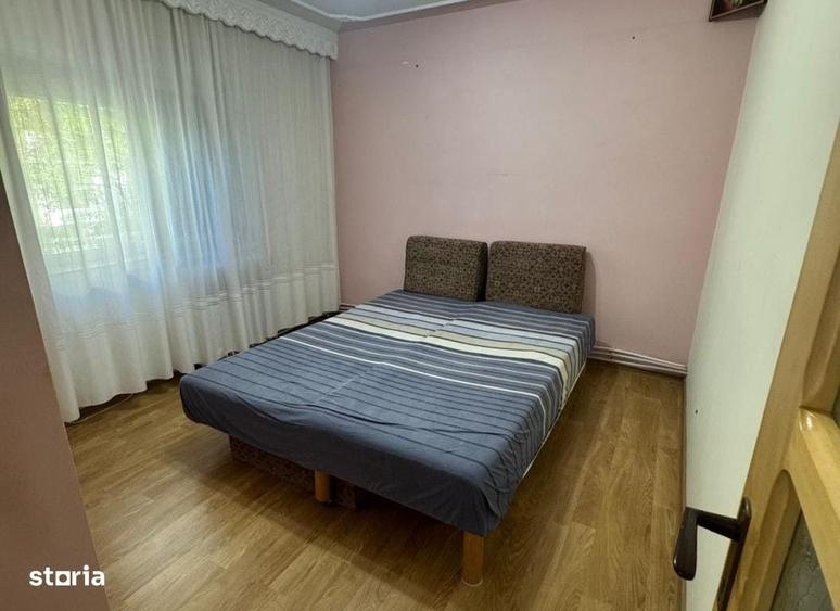 Apartament cu 2 camere decomandat în Nicolina