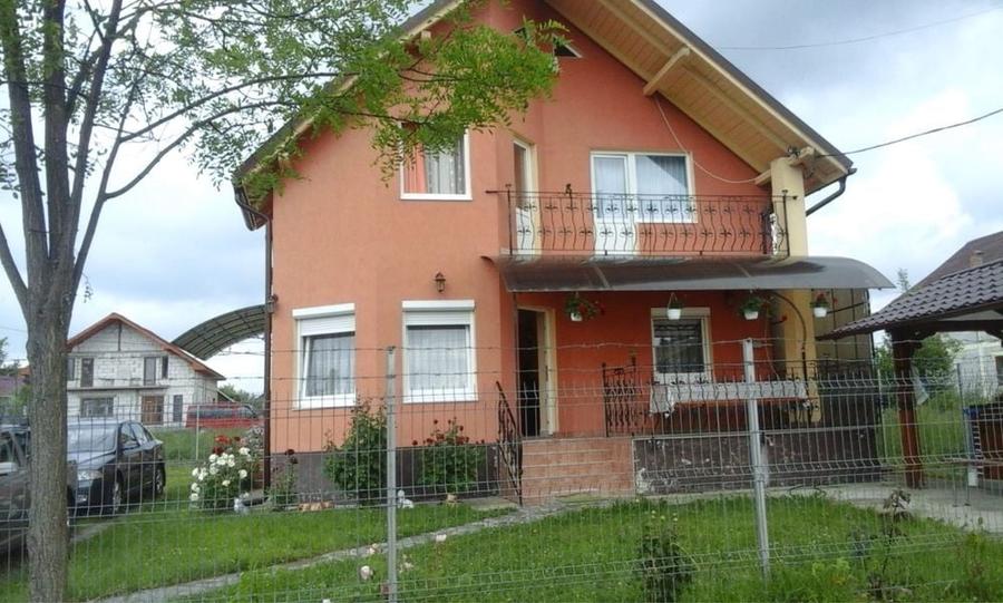 Casă cu 4 camere în Central