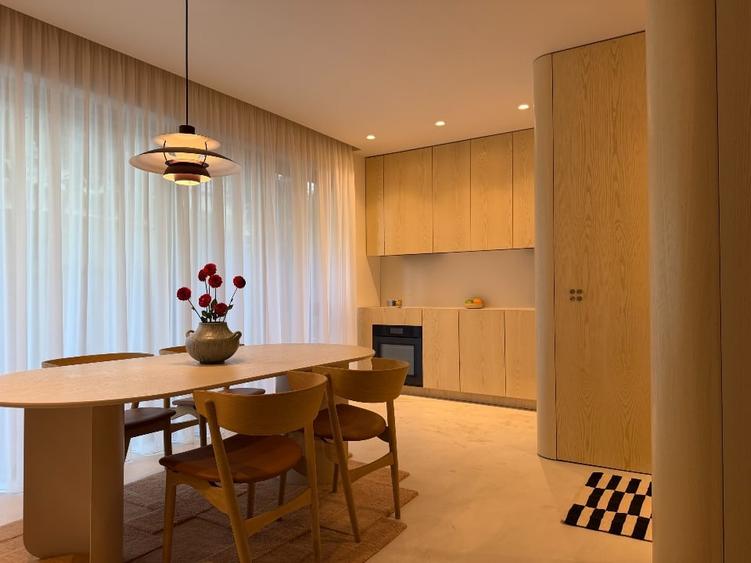 Apartament cu 3 camere decomandat, mobilat în Moșilor