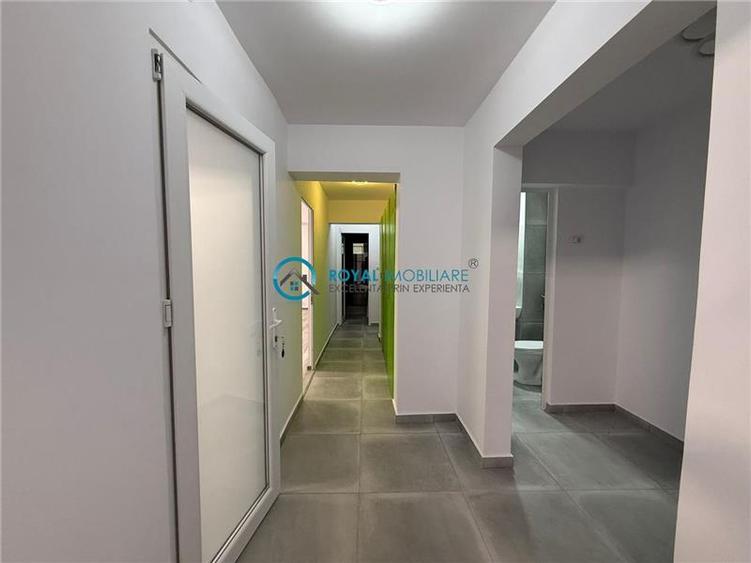 Apartament cu 4 camere decomandat în Republicii
