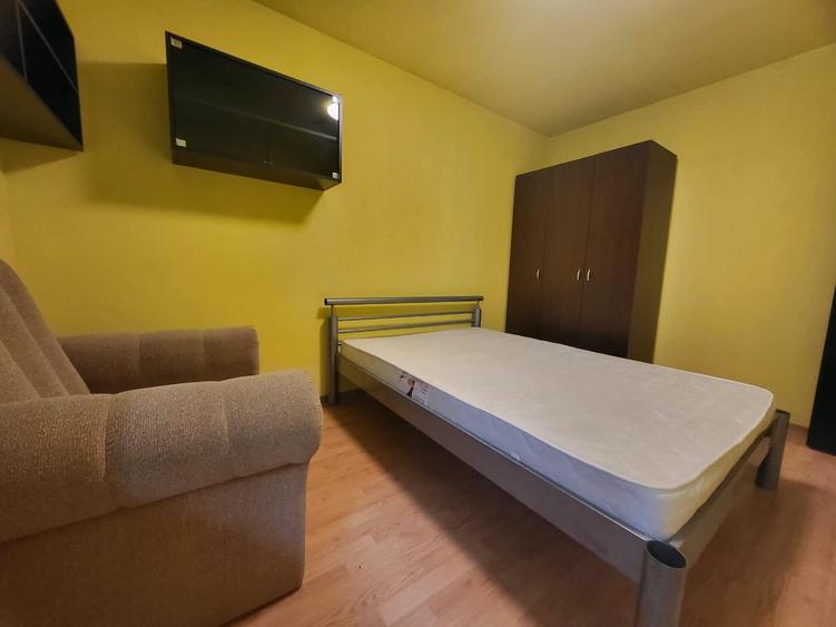 Apartament cu 2 camere semidecomandat în Florești