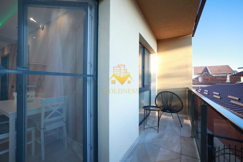 Apartament cu 3 camere semidecomandat, mobilat în Între Lacuri
