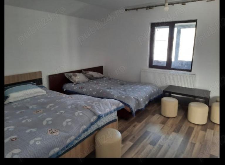 Casă cu 6 camere cu Teren 400 Mp în Central