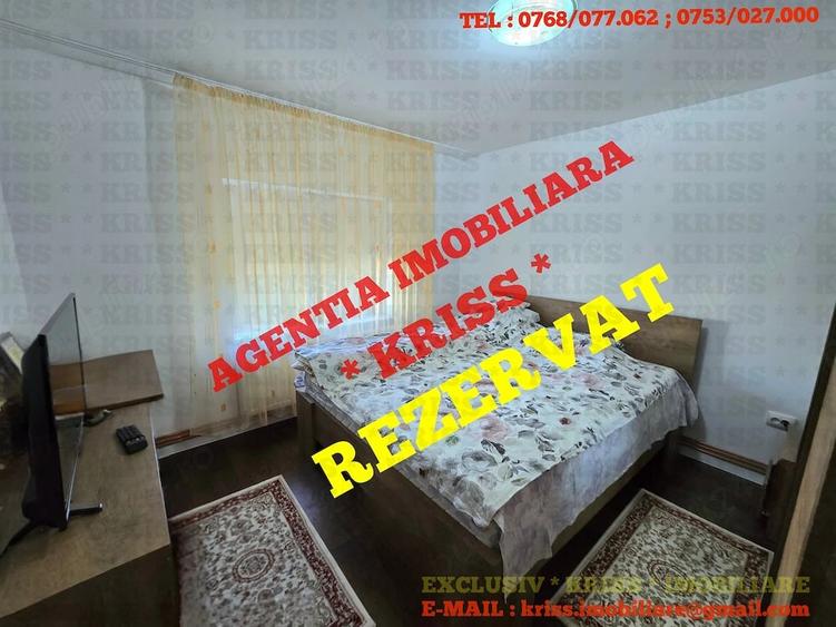 Apartament cu 3 camere decomandat în Bere