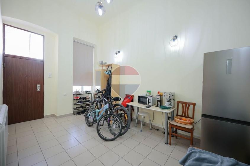 Apartament cu 2 camere semidecomandat în Ultracentral